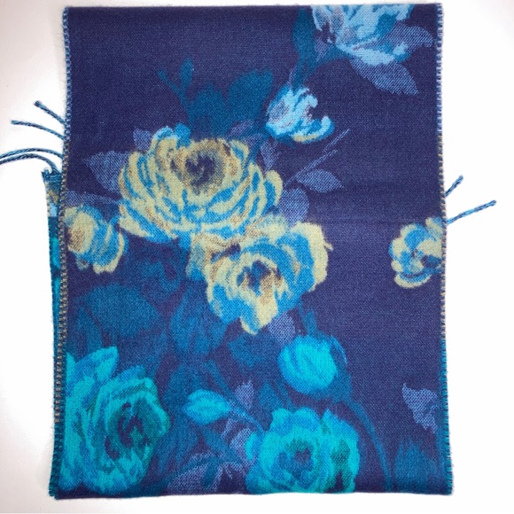 Soft winter scarf by FRAAS, Feel Cashmink, Blue, Turquoise, Gold - Picture 5 of 9